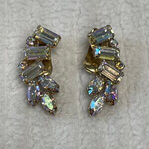 Vintage Weiss Clip-On Rhinestone Earrings
